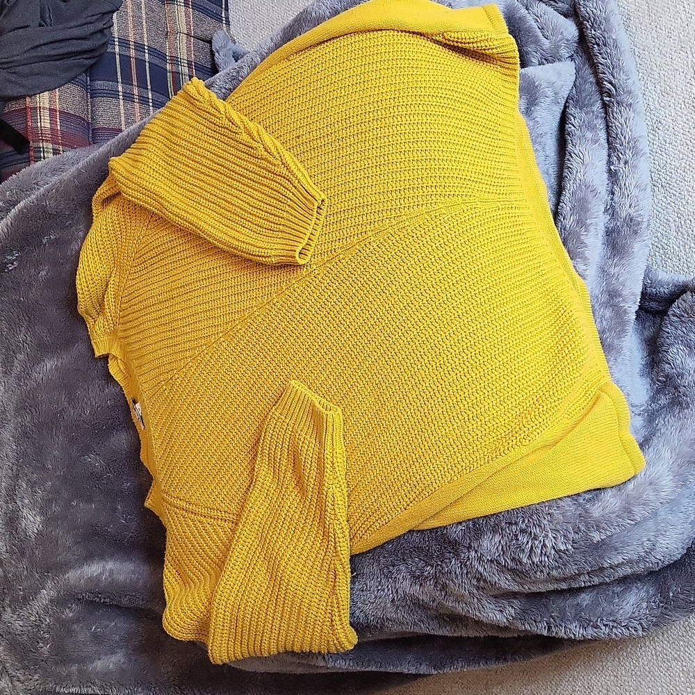 d&co Sweater